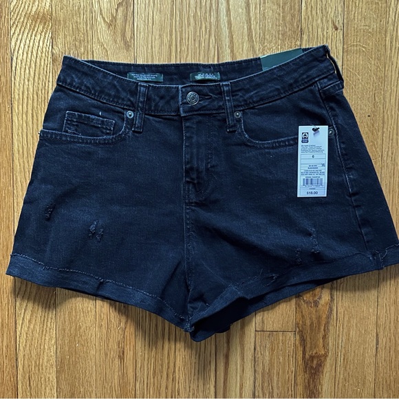 Wild Fable High-Rise Rolled Cuff Black Denim Distressed Shorts Size 6 - Picture 1 of 8